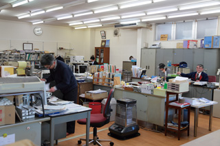 本社オフィスにて