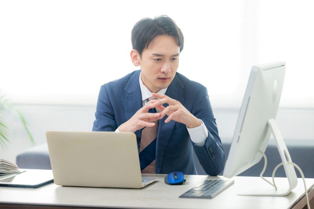 ストレスを抱えるビジネスパーソン