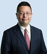 衣目 成雄